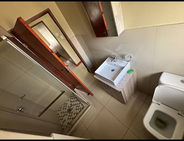3 BEDROOM HOUSE TO LET IN BEN FLEUR